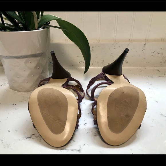 laser-cut high heel sandal - Picture 4 of 6